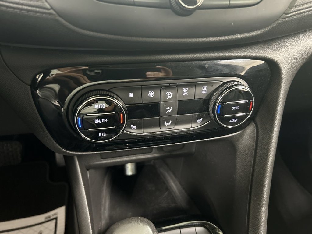 Used 2020 Buick Encore GX Select w/ Sport Touring Package AWD/4WD image 16