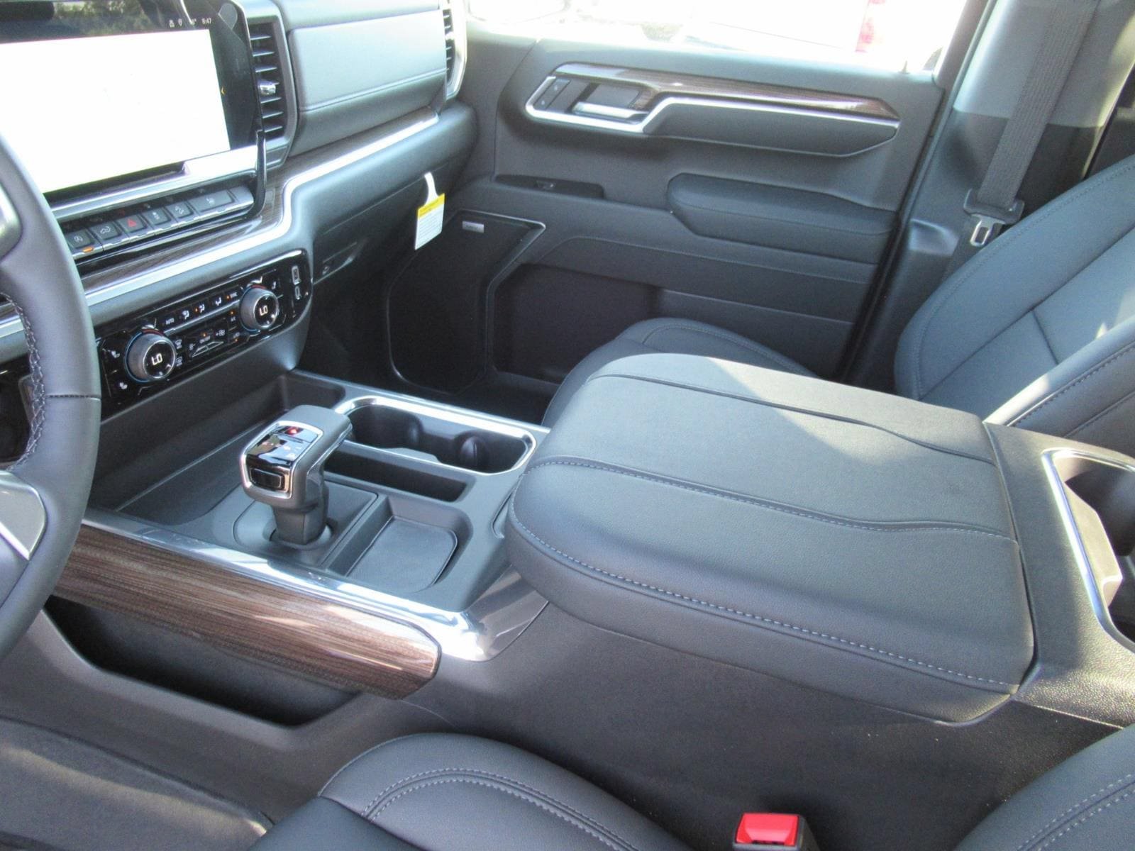 New 2026 Chevrolet Silverado 1500 RST w/ RST All Star Premium Package AWD/4WD image 16