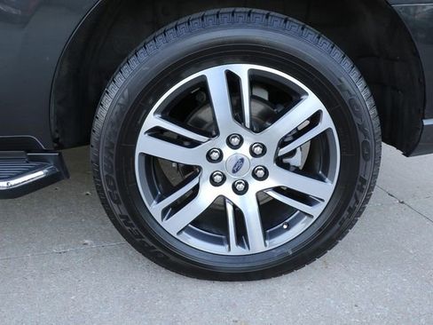 Used 2022 Ford Expedition Limited AWD/4WD image 7