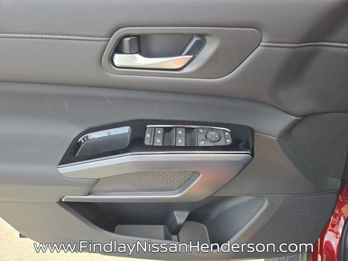 New 2026 Nissan Pathfinder SL w/ SL Premium Package (P04) AWD/4WD image 19