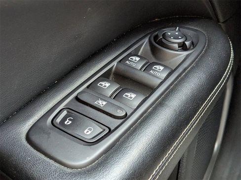 Used 2021 Jeep Compass 80th Special Edition image 21