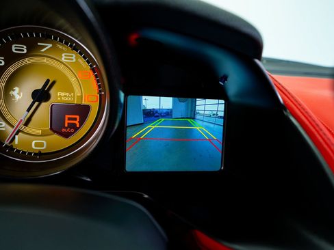 Used 2020 Ferrari 812 Superfast RWD image 86