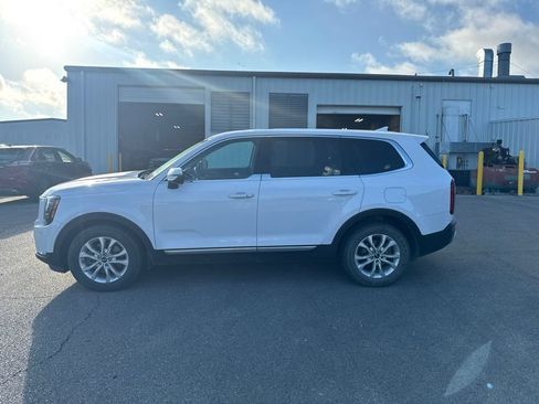 Used 2021 Kia Telluride LX FWD image 4