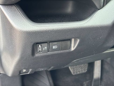Used 2025 Toyota RAV4 LE AWD/4WD image 10