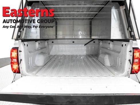 Used 2018 Chevrolet Silverado 1500 W/T RWD image 9