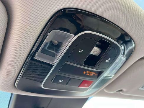 Used 2025 Hyundai Sonata Limited image 34