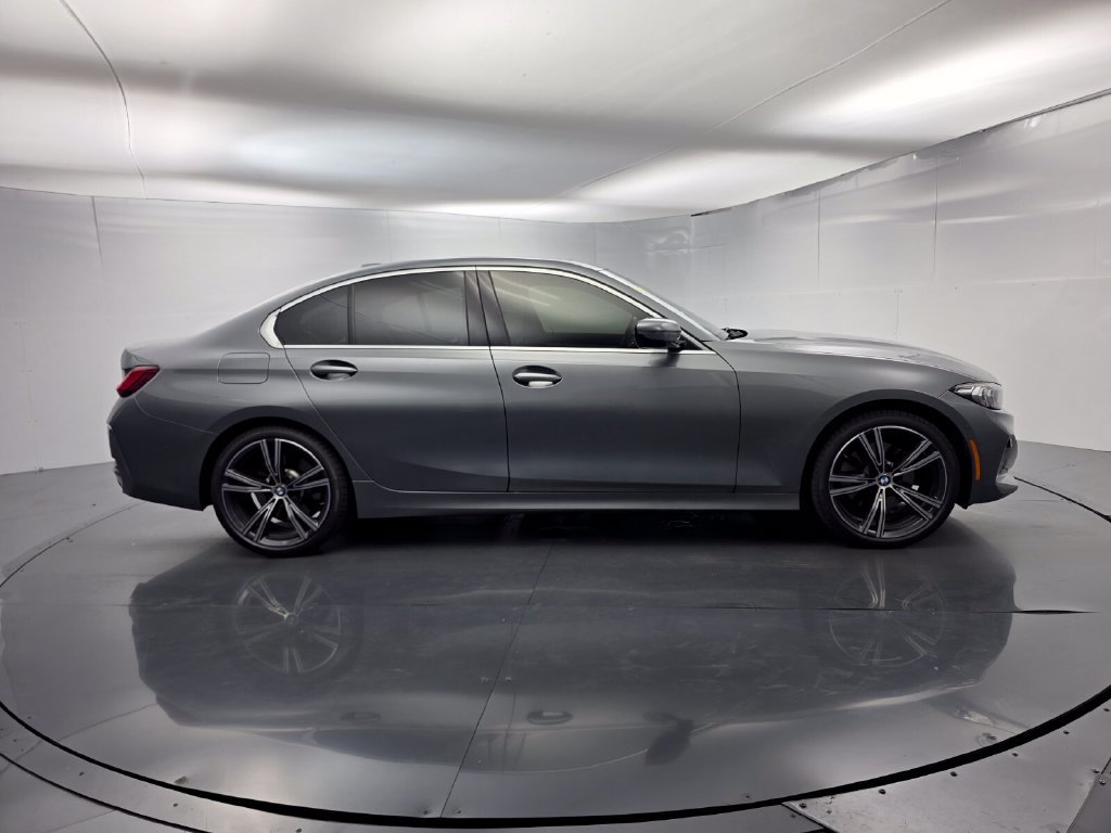 Certified 2024 BMW 330i Sedan w/ Convenience Package RWD image 3