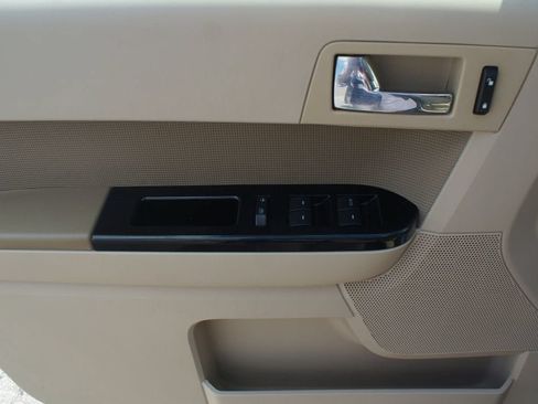 Used 2011 Ford Escape Limited FWD image 19