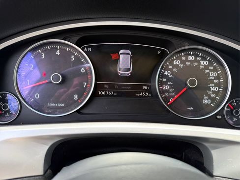 Used 2015 Volkswagen Touareg VR6 AWD/4WD image 17