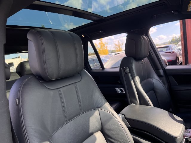 Used 2021 Land Rover Range Rover AWD/4WD image 28
