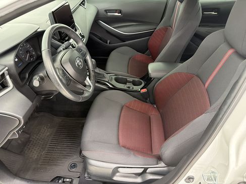 Used 2024 Toyota Corolla SE FWD image 5