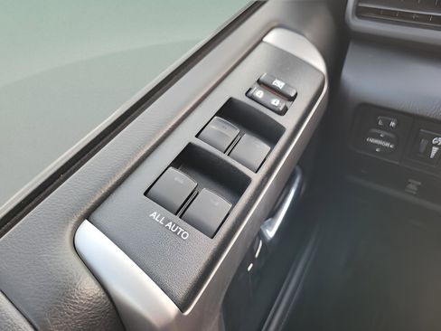 Certified 2019 Toyota 4Runner SR5 image 28