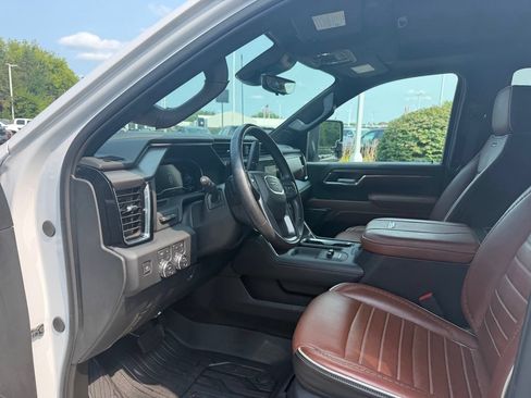 Used 2024 GMC Sierra 2500 Denali Ultimate AWD/4WD image 5