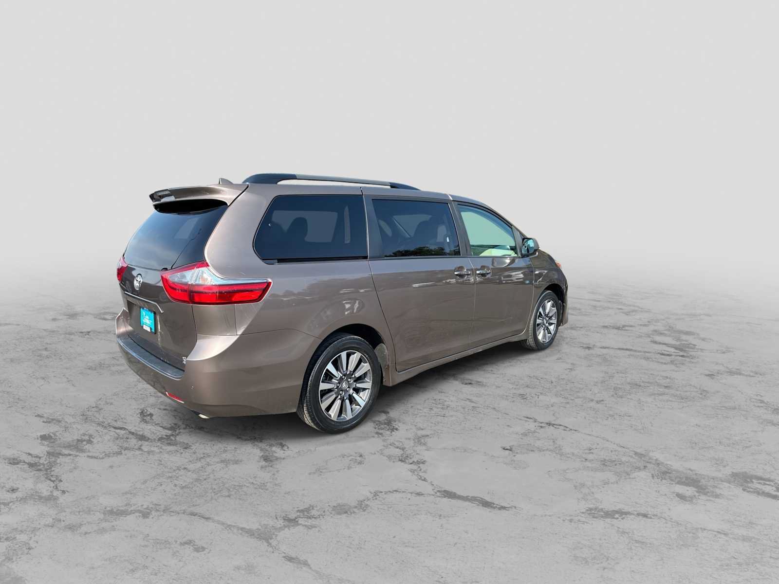 Used 2020 Toyota Sienna XLE w/ XLE Navigation Package AWD/4WD image 8