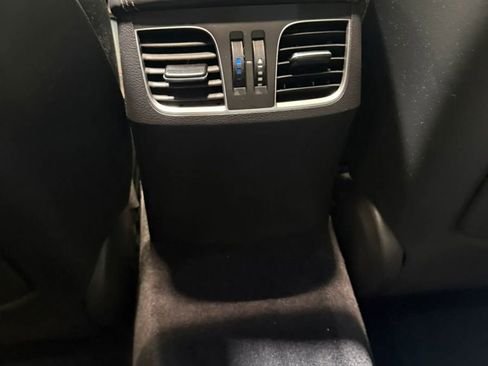Used 2018 Genesis G80 3.3T Sport RWD image 16