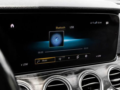 Used 2021 Mercedes-Benz E 350 4MATIC Sedan w/ Premium Package image 33