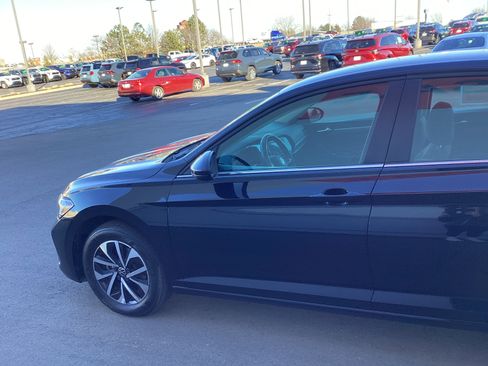 Used 2024 Volkswagen Jetta S image 7