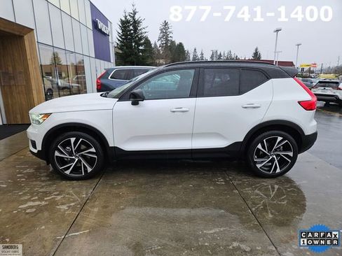 Used 2021 Volvo XC40 T5 R-Design w/ Climate Package image 8