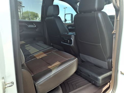 Used 2024 GMC Sierra 3500 Denali w/ Technology Package AWD/4WD image 13