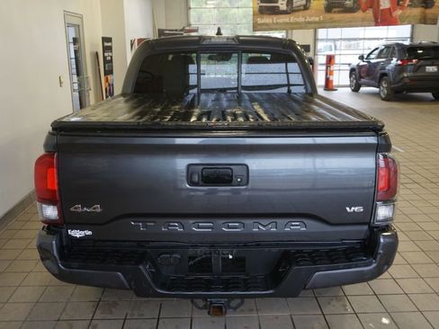 Used 2021 Toyota Tacoma SR AWD/4WD image 12