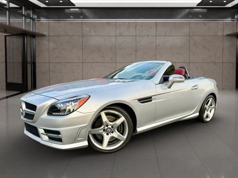 Used 2016 Mercedes-Benz SLK 300 image 18