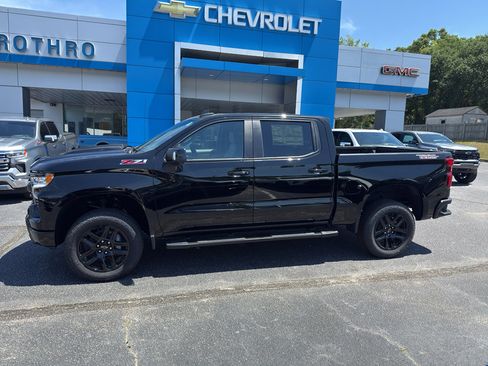 New 2026 Chevrolet Silverado 1500 LT Trail Boss w/ LT Trail Boss Premium Package AWD/4WD image 2