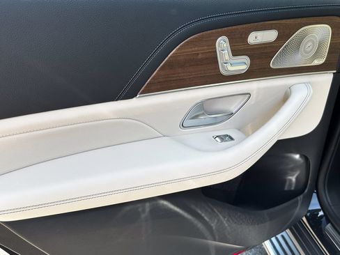 New 2026 Mercedes-Benz GLS 450 4MATIC image 23