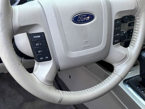 Used 2009 Ford Escape XLT image 13