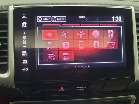 Used 2018 Honda Pilot Touring image 25