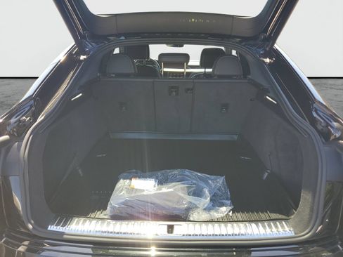 Used 2024 Audi Q8 e-tron Premium AWD/4WD image 8