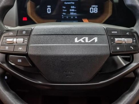 Used 2025 Kia K4 FWD image 12