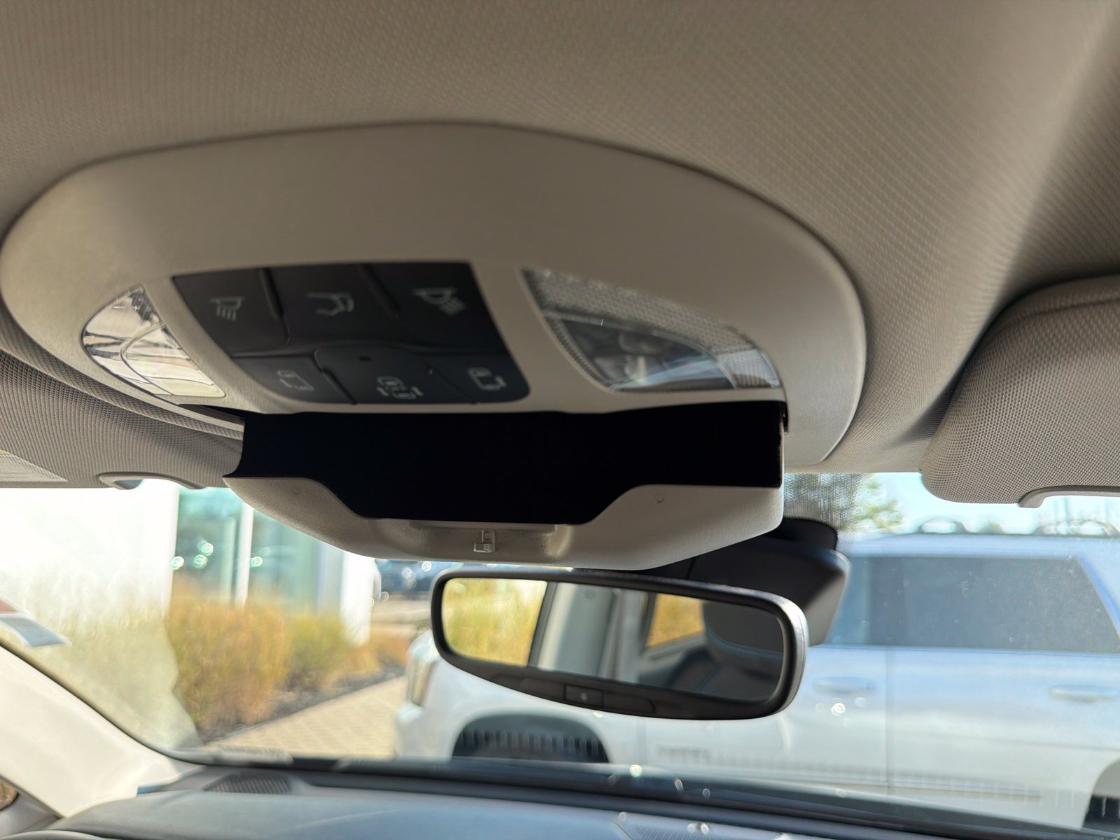 Used 2021 Chrysler Pacifica Touring w/ Cold Weather Group FWD image 35
