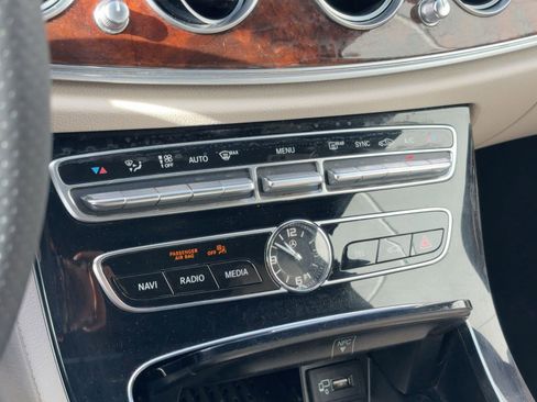 Used 2018 Mercedes-Benz E 300 E 300 image 19