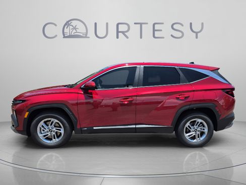 New 2026 Hyundai Tucson SE FWD image 2