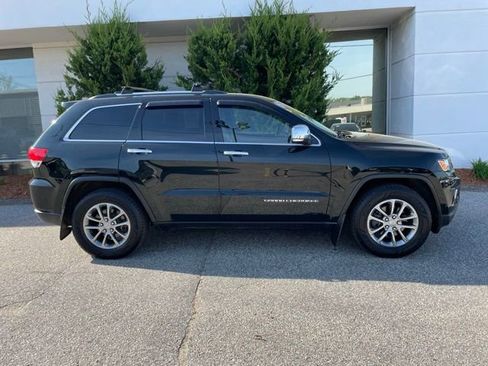 Used 2015 Jeep Grand Cherokee Limited w/ Trailer Tow Group IV AWD/4WD image 2