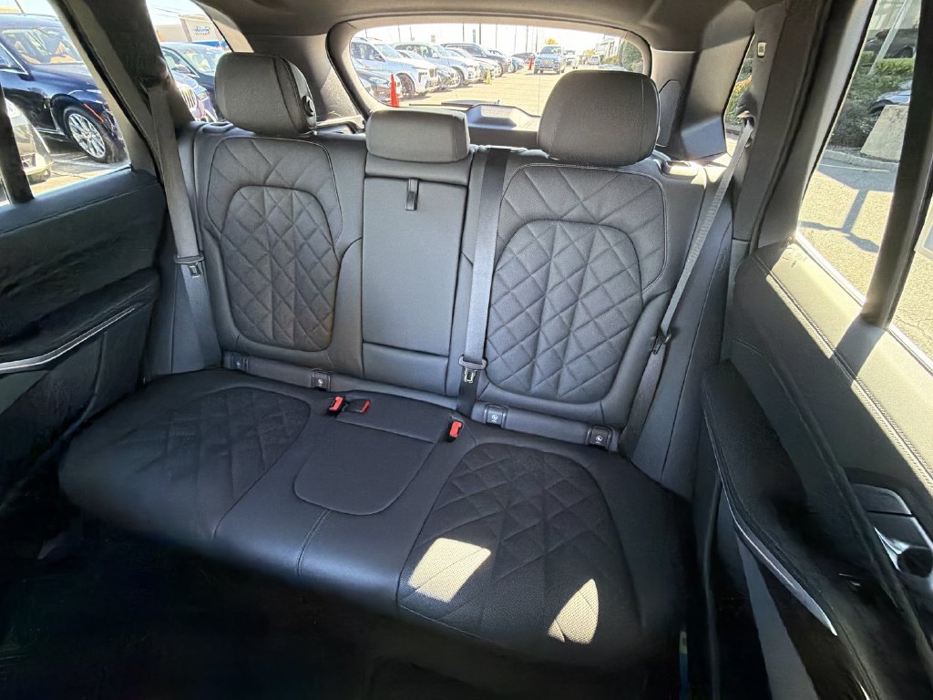 Used 2024 BMW X5 xDrive40i w/ Premium Package AWD/4WD image 21