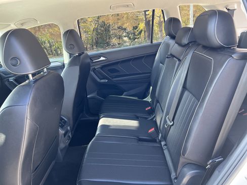 Certified 2023 Volkswagen Tiguan SE image 29