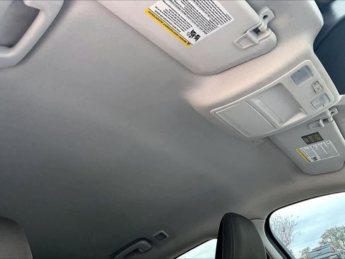 Used 2021 Ford Escape S image 13