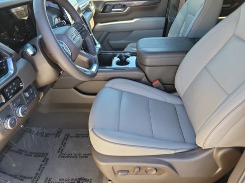 Used 2025 GMC Yukon XL Elevation w/ Elevation Premium Package image 12