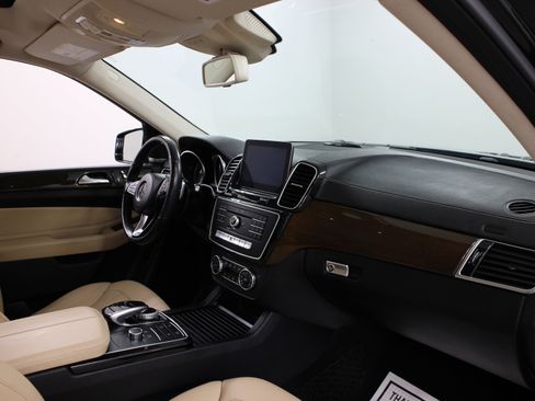 Used 2018 Mercedes-Benz GLS 450 4MATIC image 36