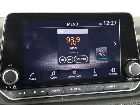 Used 2024 Nissan Rogue SV w/ SV Premium Package FWD image 34