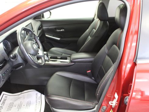 Used 2020 Nissan Sentra SR w/ Premium Package image 19