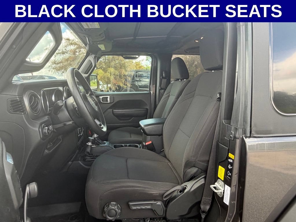 Used 2022 Jeep Wrangler Sport AWD/4WD image 3
