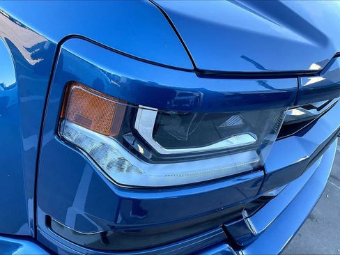 Used 2018 Chevrolet Silverado 1500 LT w/ Texas Edition image 25