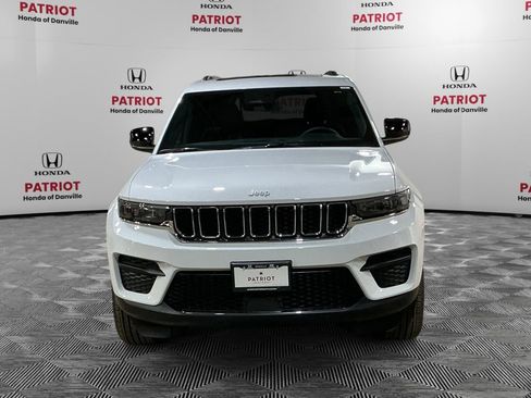 Used 2024 Jeep Grand Cherokee Laredo X w/ Luxury Tech Group I AWD/4WD image 8