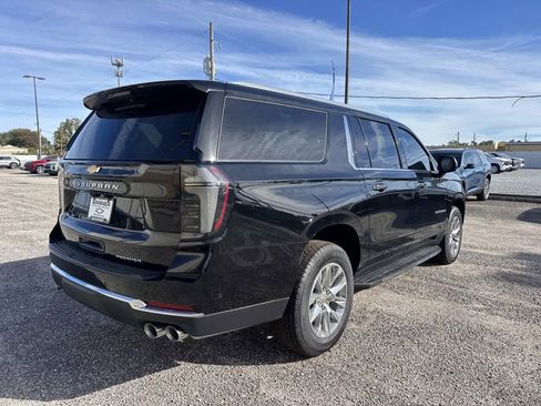 New 2026 Chevrolet Suburban Premier RWD image 7