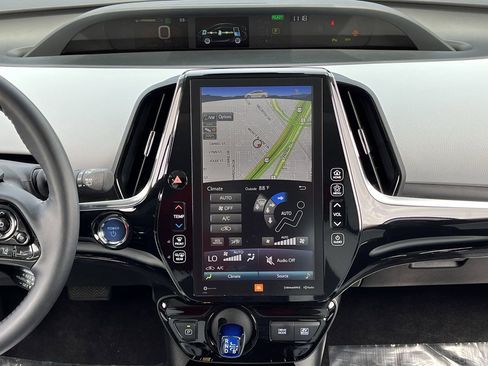Used 2022 Toyota Prius Limited w/ Premium Convenience Package FWD image 15