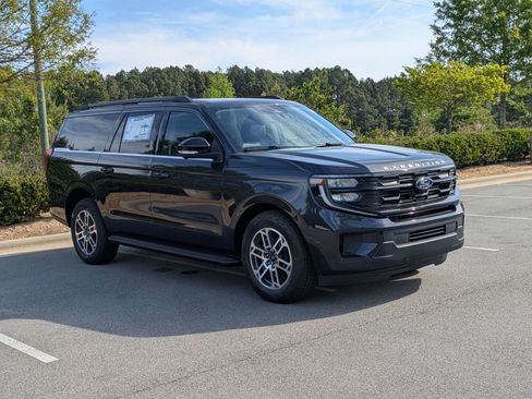 New 2026 Ford Expedition Max Active AWD/4WD image 2
