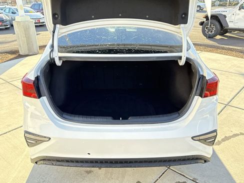 Used 2021 Kia Forte Sedan image 6