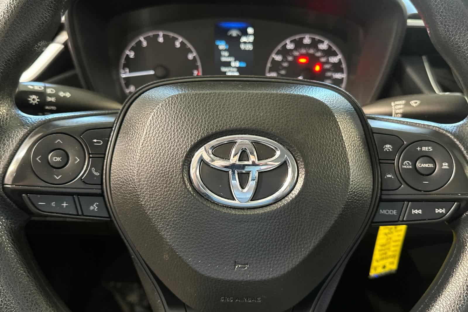 Used 2025 Toyota Corolla LE FWD image 52